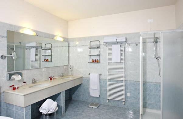 Hotel Gabarda Carpi Rom bilde